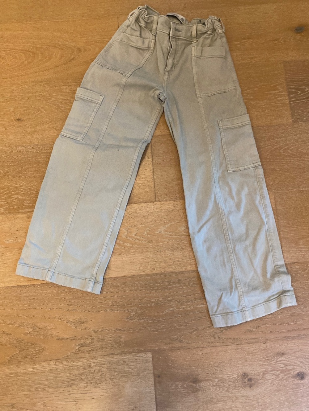 Abercrombie high rise wide leg short jean
